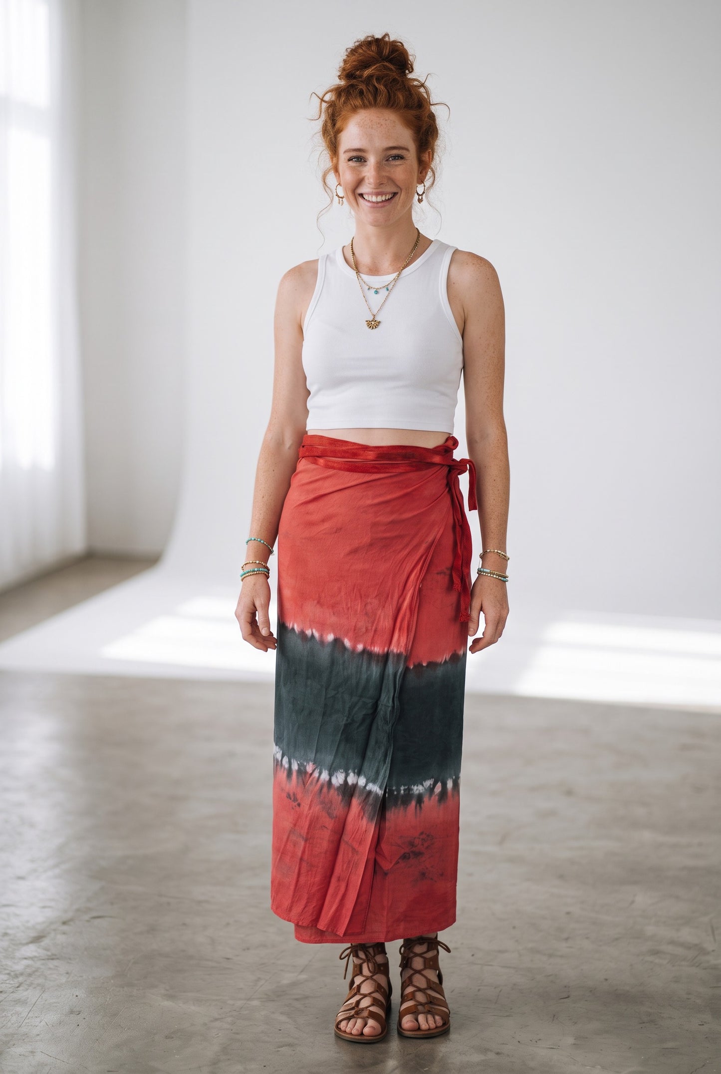 Siyah Kırmızı Batik Sarong – Viskon Çok Amaçlı Sarong Etek & Elbise