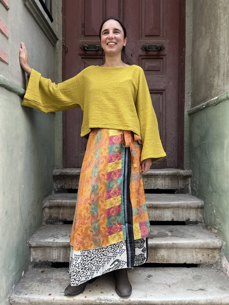 Çift Taraflı Nepal İpek Etek – Turuncu Motifli