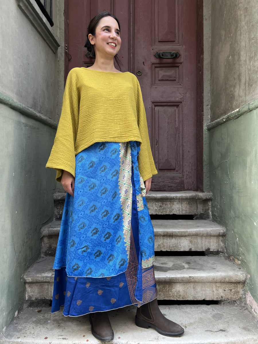 Nepal Çift Taraflı İpek Etek – Saks Mavi Desenli