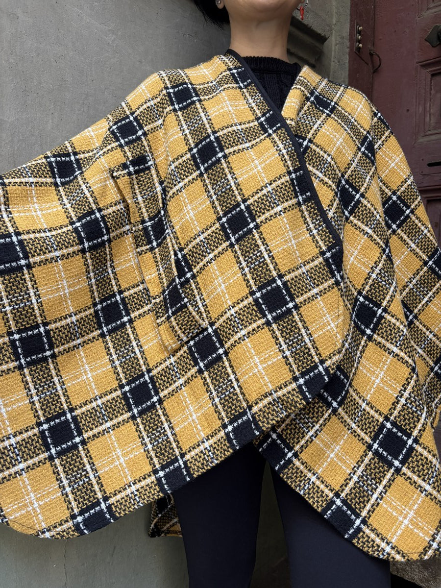 Siyah Sarı Kadın Renkli Ekose Panço