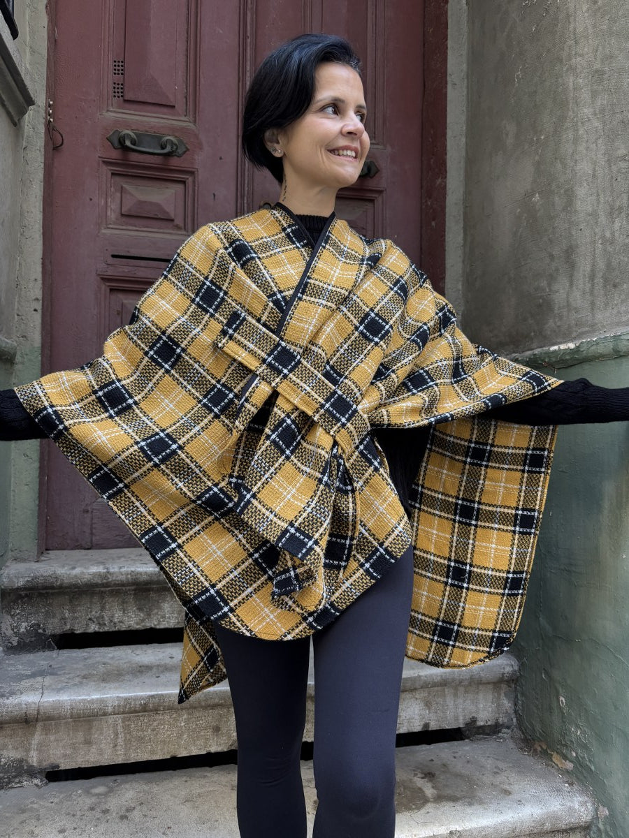 Siyah Sarı Kadın Renkli Ekose Panço