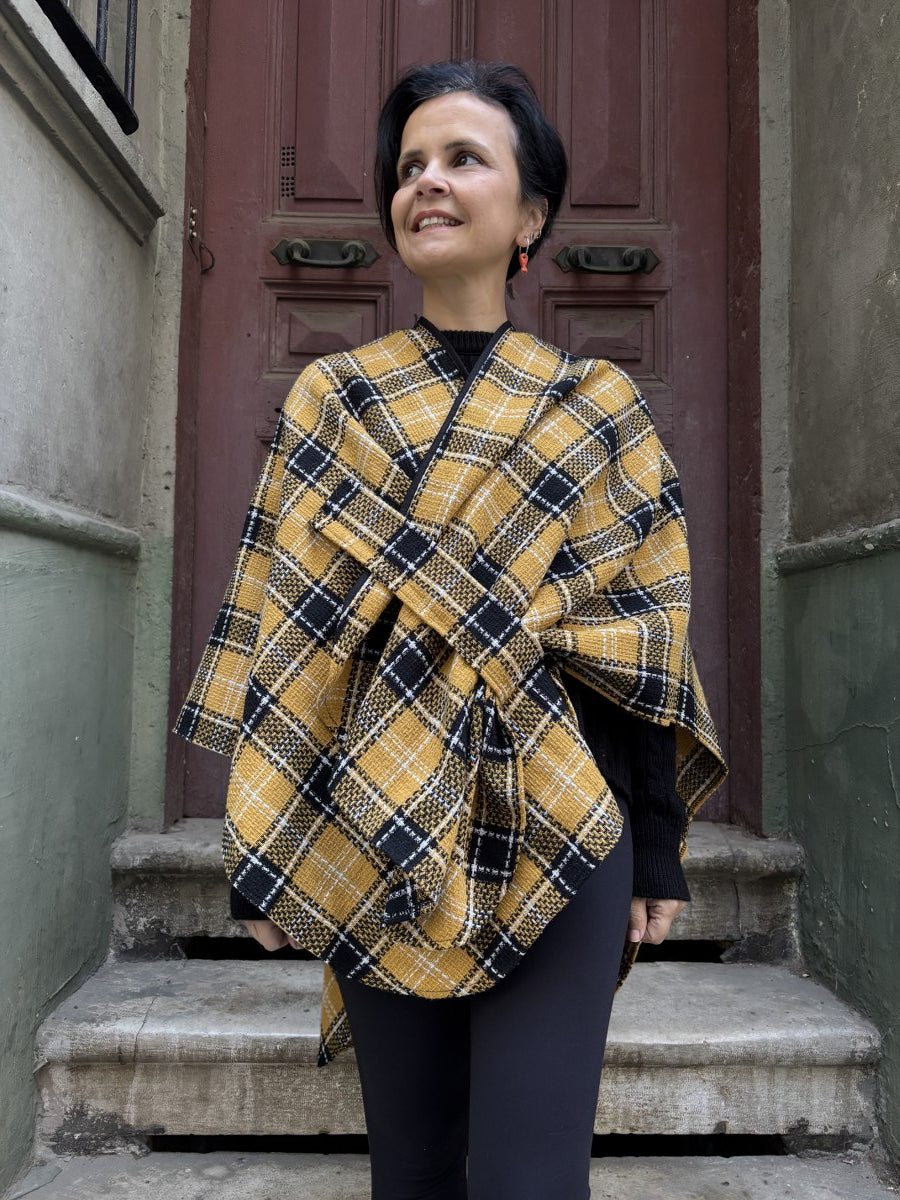 Siyah Sarı Kadın Renkli Ekose Panço