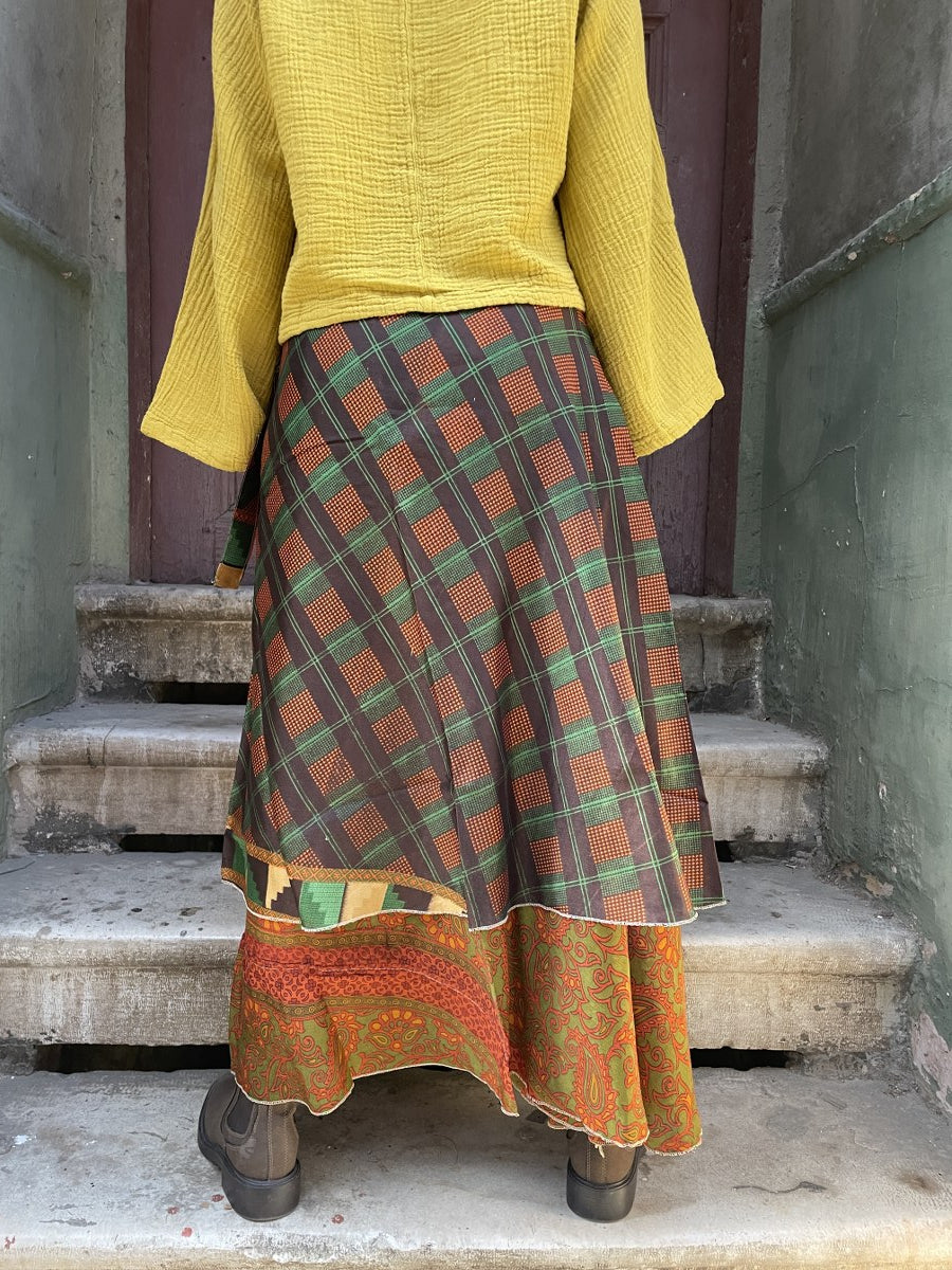 Çift Taraflı Nepal İpek Etek – El Yapımı, Geometrik & Bohem Stil