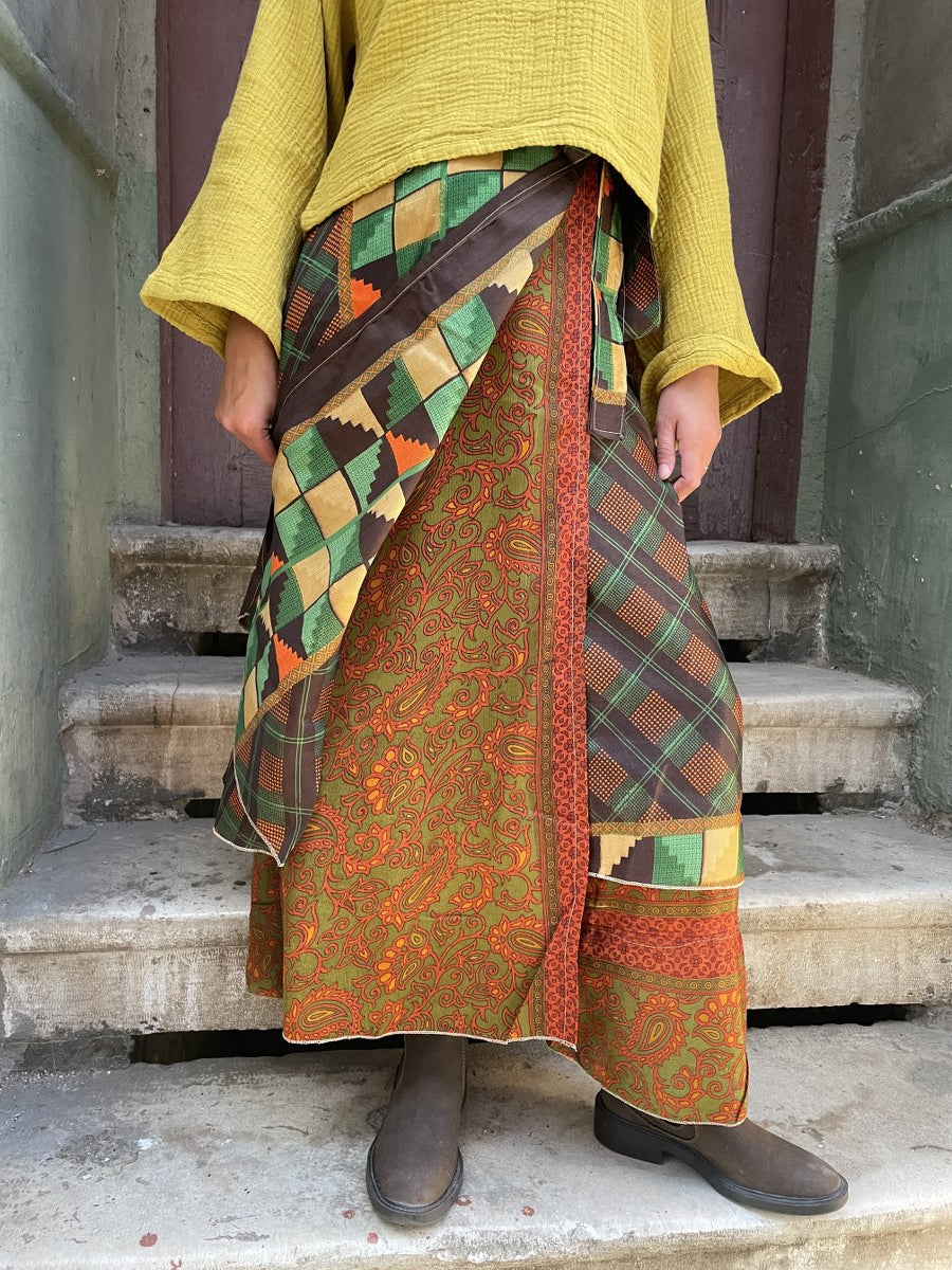 Çift Taraflı Nepal İpek Etek – El Yapımı, Geometrik & Bohem Stil