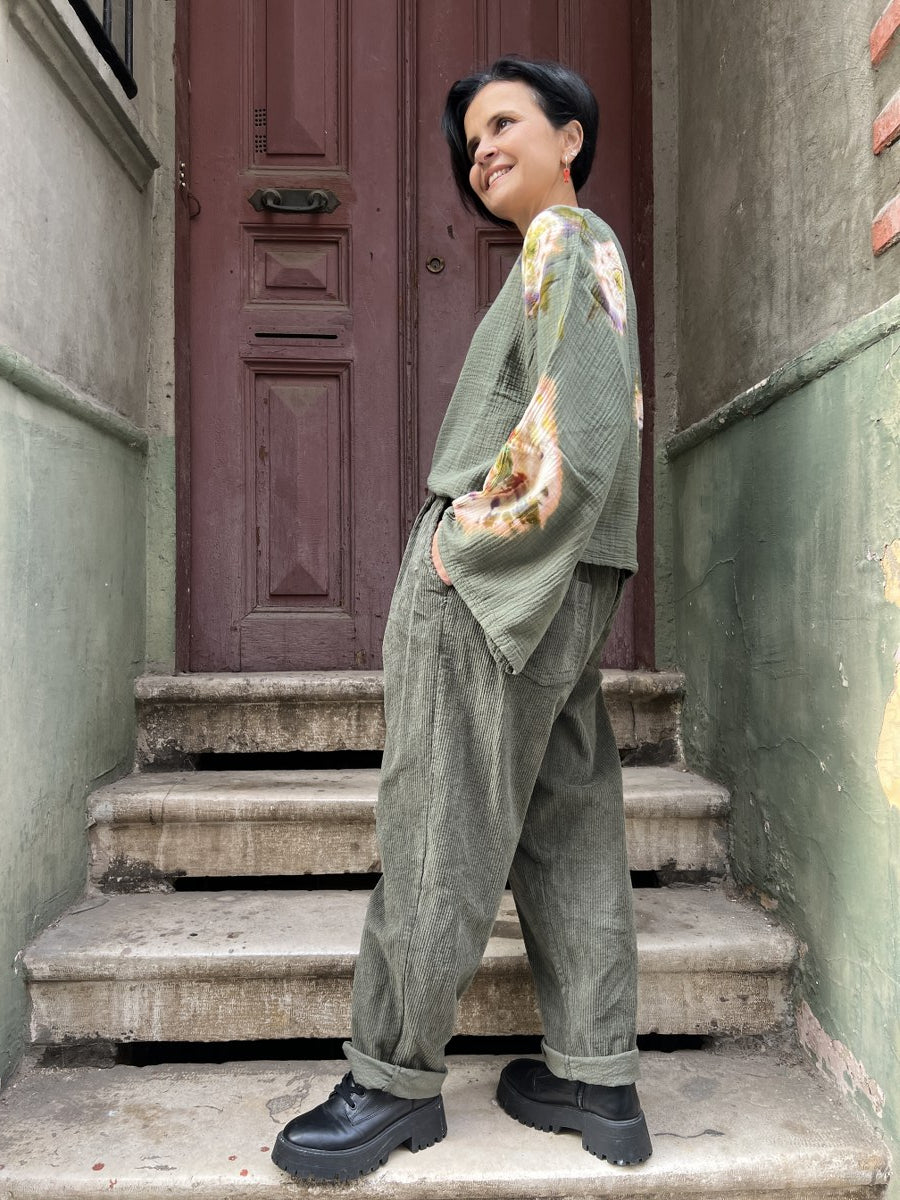 Kadın Kadife Pantolon Haki – Belden Lastikli, Cepli, Özel Kemerli