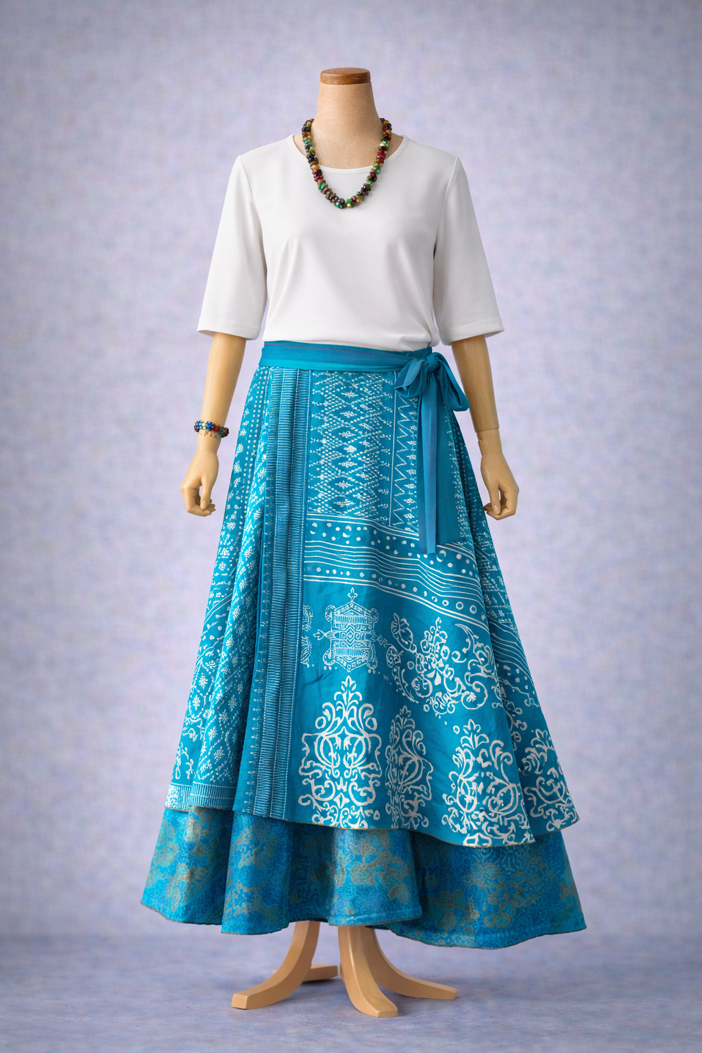 Çift Taraflı Bağlamalı İpek Etek – Mavi Paisley Desen (Nepal)