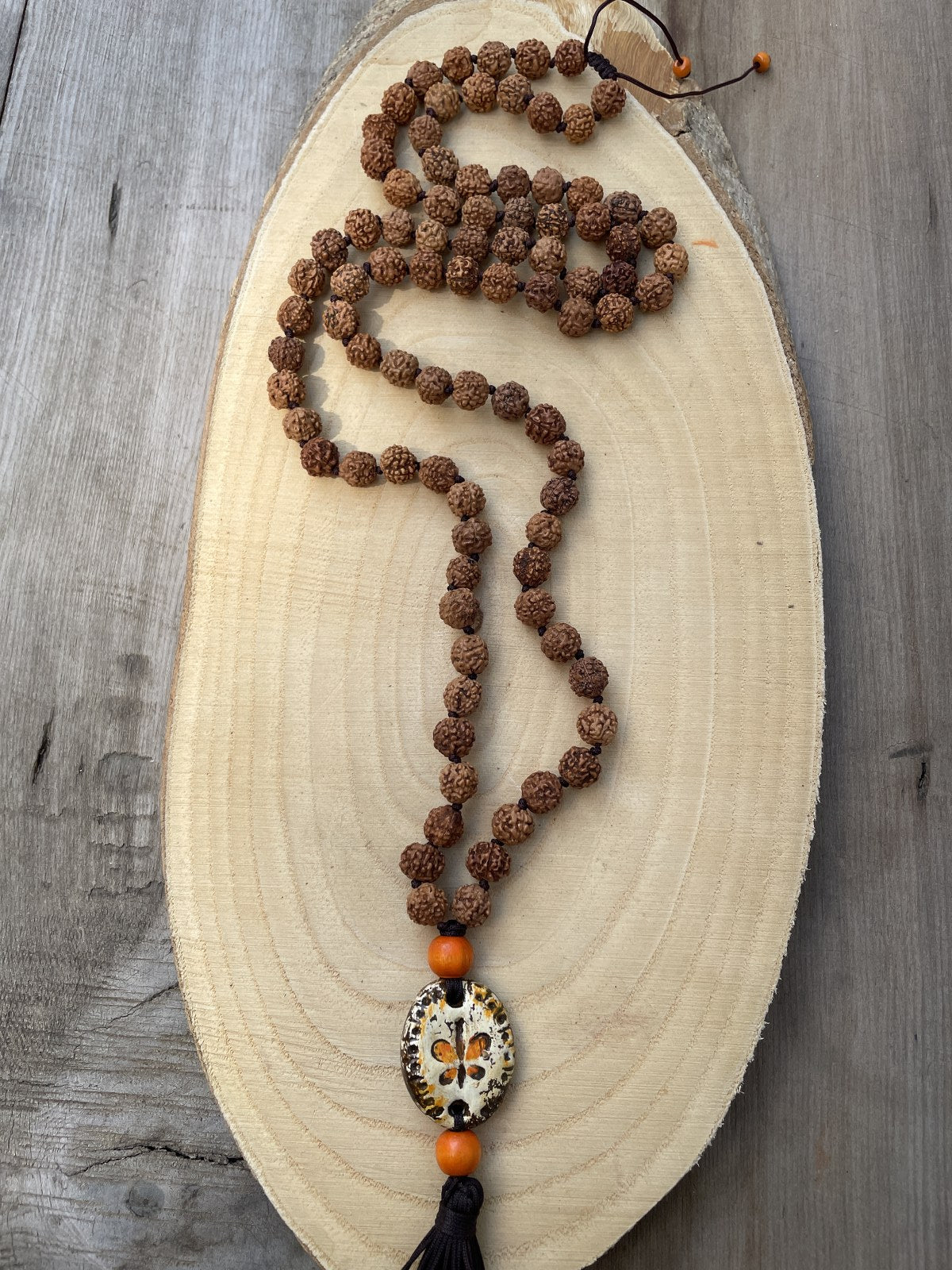 Rudraksha Meditasyon Mala Kolye