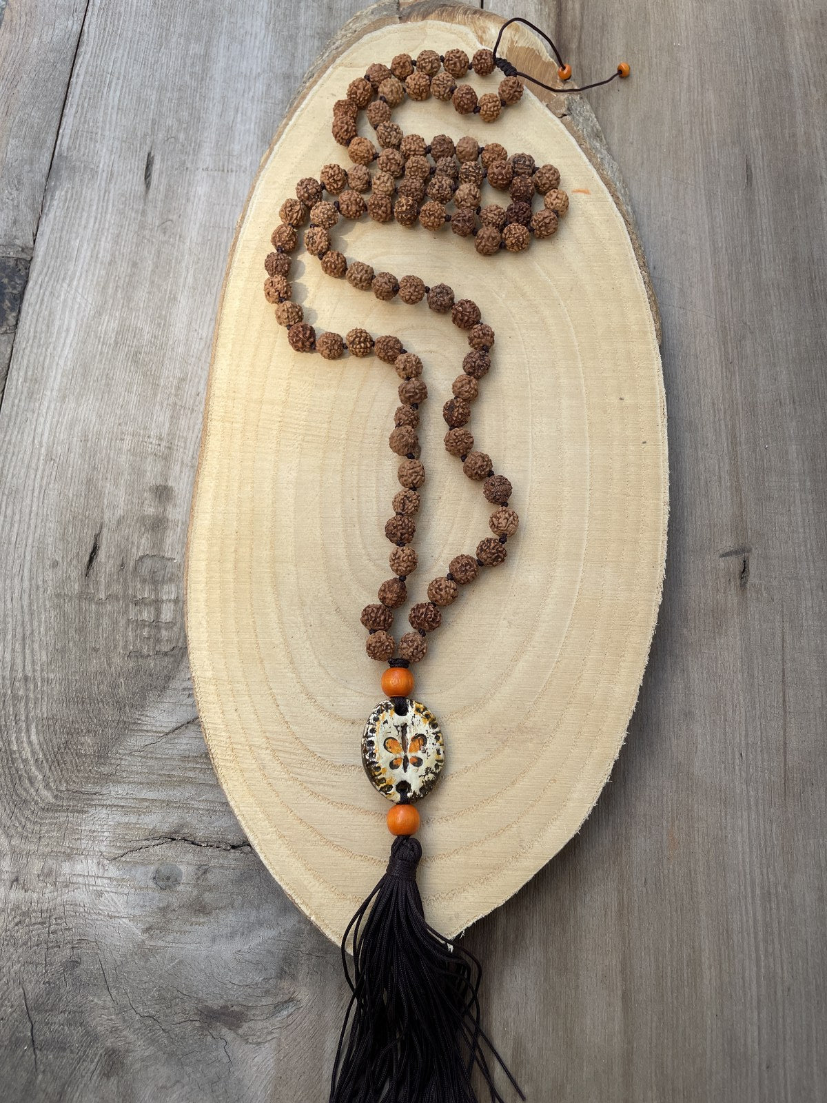 Rudraksha Meditasyon Mala Kolye