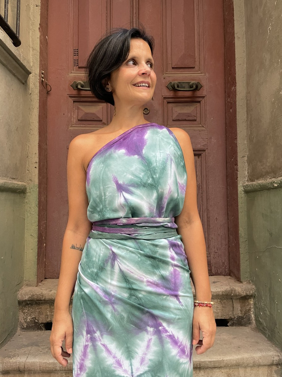 Tasarım Batik Sarong – Çok Yönlü Bağlamalı Viskon Elbise & Etek