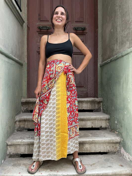 Nepal Çift Taraflı Etek – Kırmızı Sarı Etnik Desenli