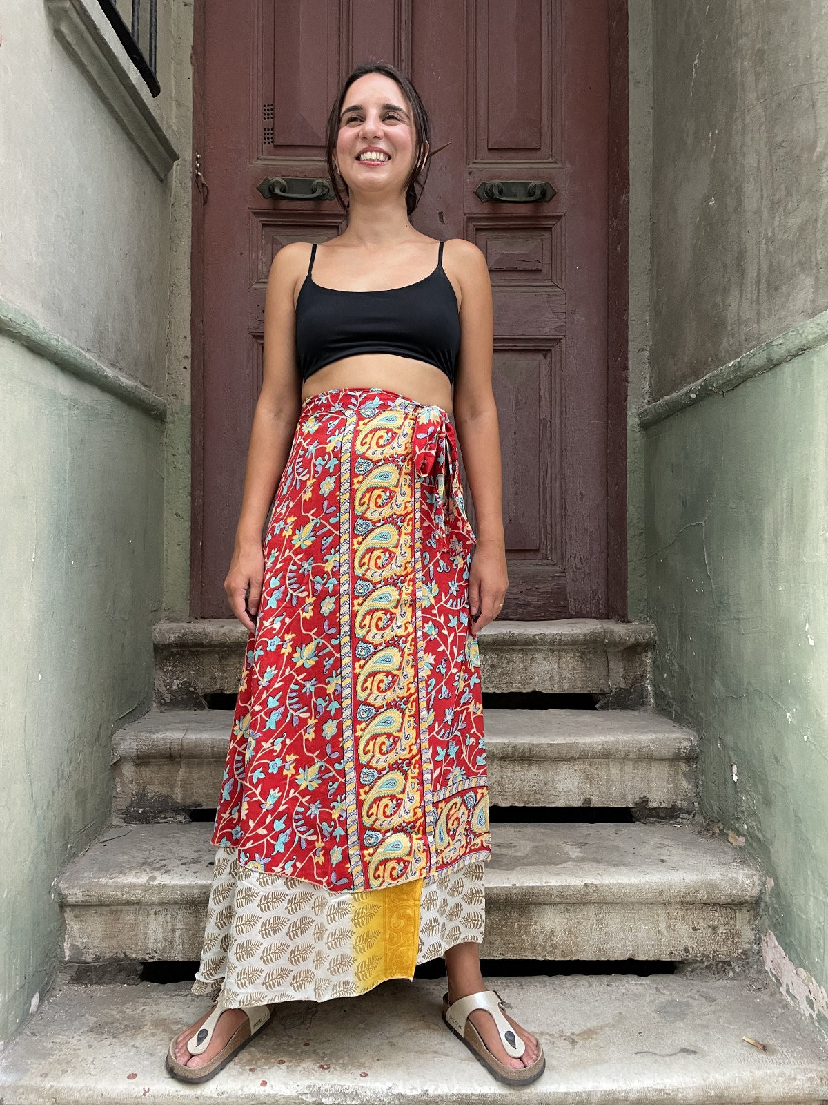 Nepal Çift Taraflı Etek – Kırmızı Sarı Etnik Desenli