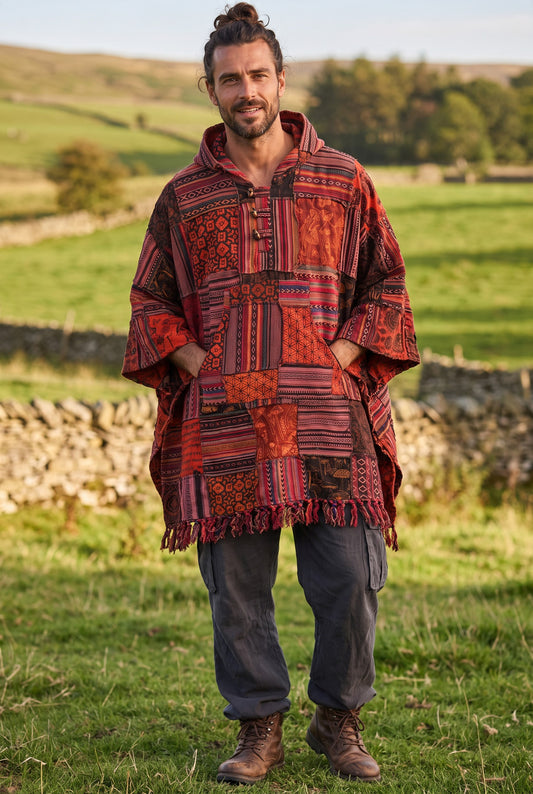 Ateşra Nepal Patchwork Kapüşonlu Panço – Kızıl Bordo Etnik Bohem Unisex Tasarım