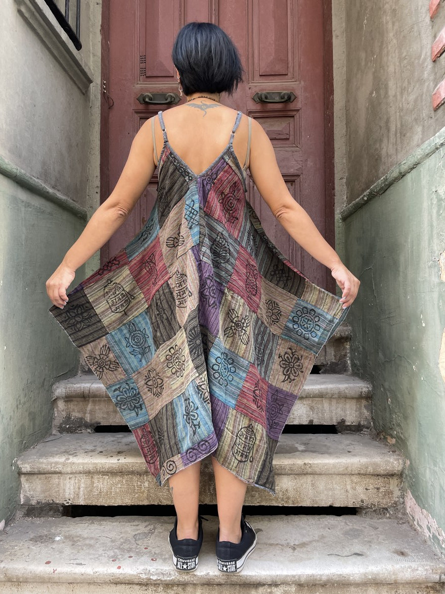 Nepal Patchwork Elbise – Bohem Tarz, Rahat ve Renkli