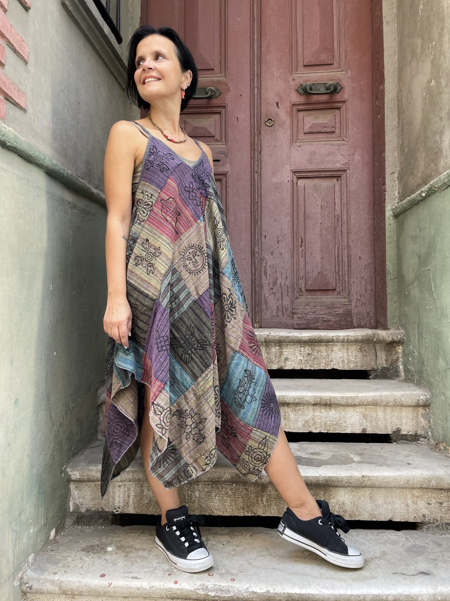 Nepal Patchwork Elbise – Bohem Tarz, Rahat ve Renkli