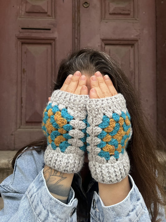 Bohem Motifli Parmaksız El Örgüsü Eldiven - Gri Yeşil