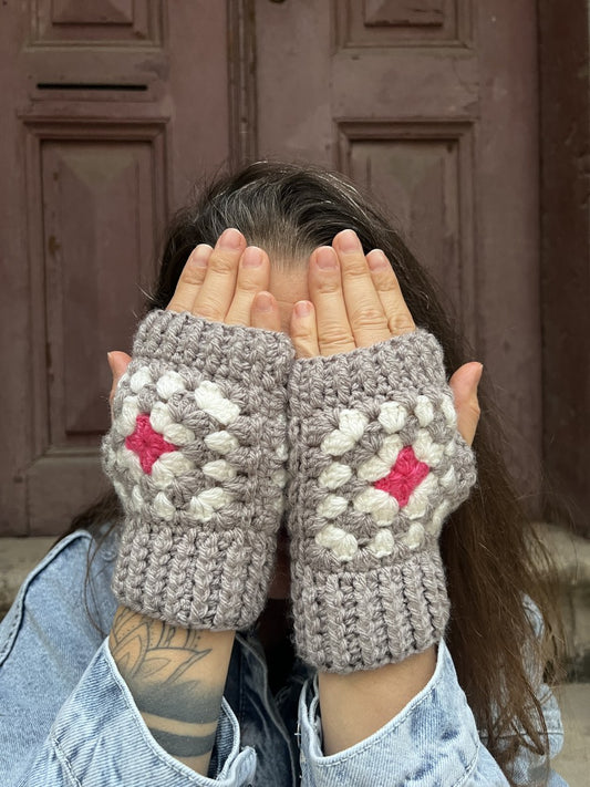 Bohem Motifli Parmaksız El Örgüsü Eldiven - Gri Beyaz