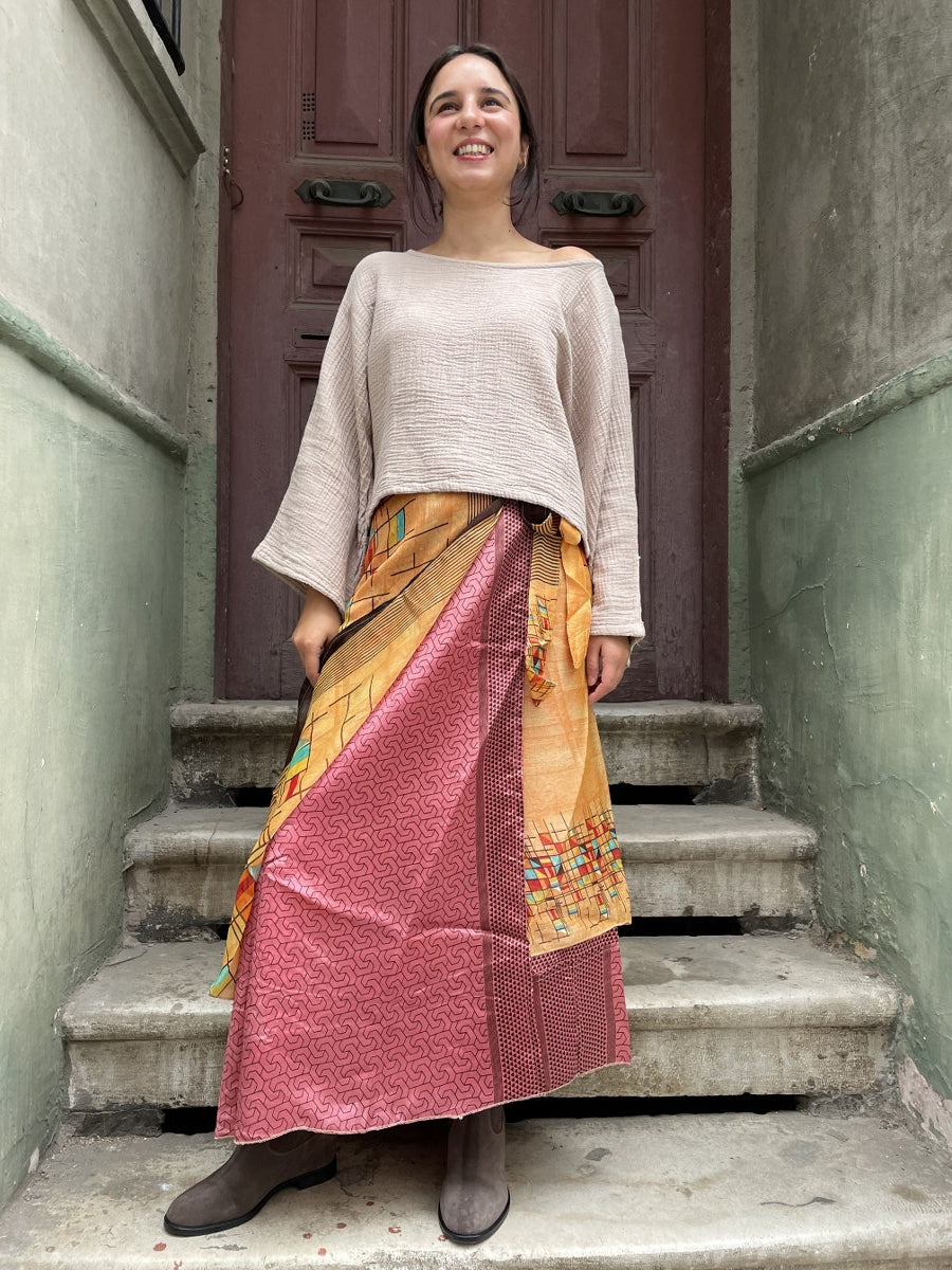 Nepal Çift Taraflı Desenli İpek Etek – Renkli Desenli , Belden Bağlamalı