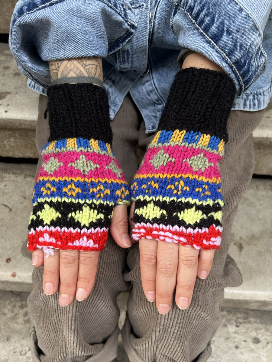 El Yapımı Bohem Bere ve Eldiven Takımı – Siyah