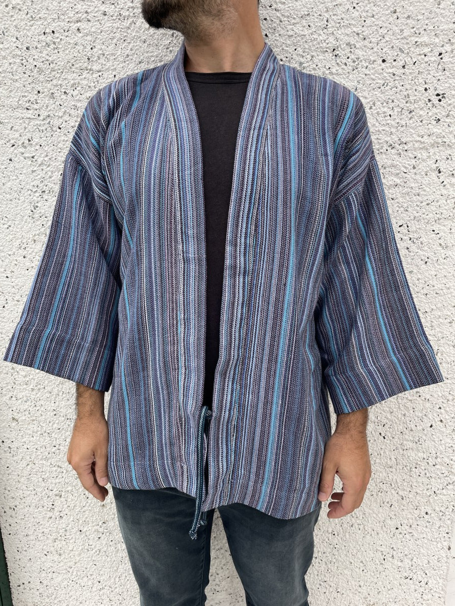 Erkek Kimono Okyanus Dalgası – Mavi Çizgili, Doğal Kumaş, Sürdürülebilir Üretim