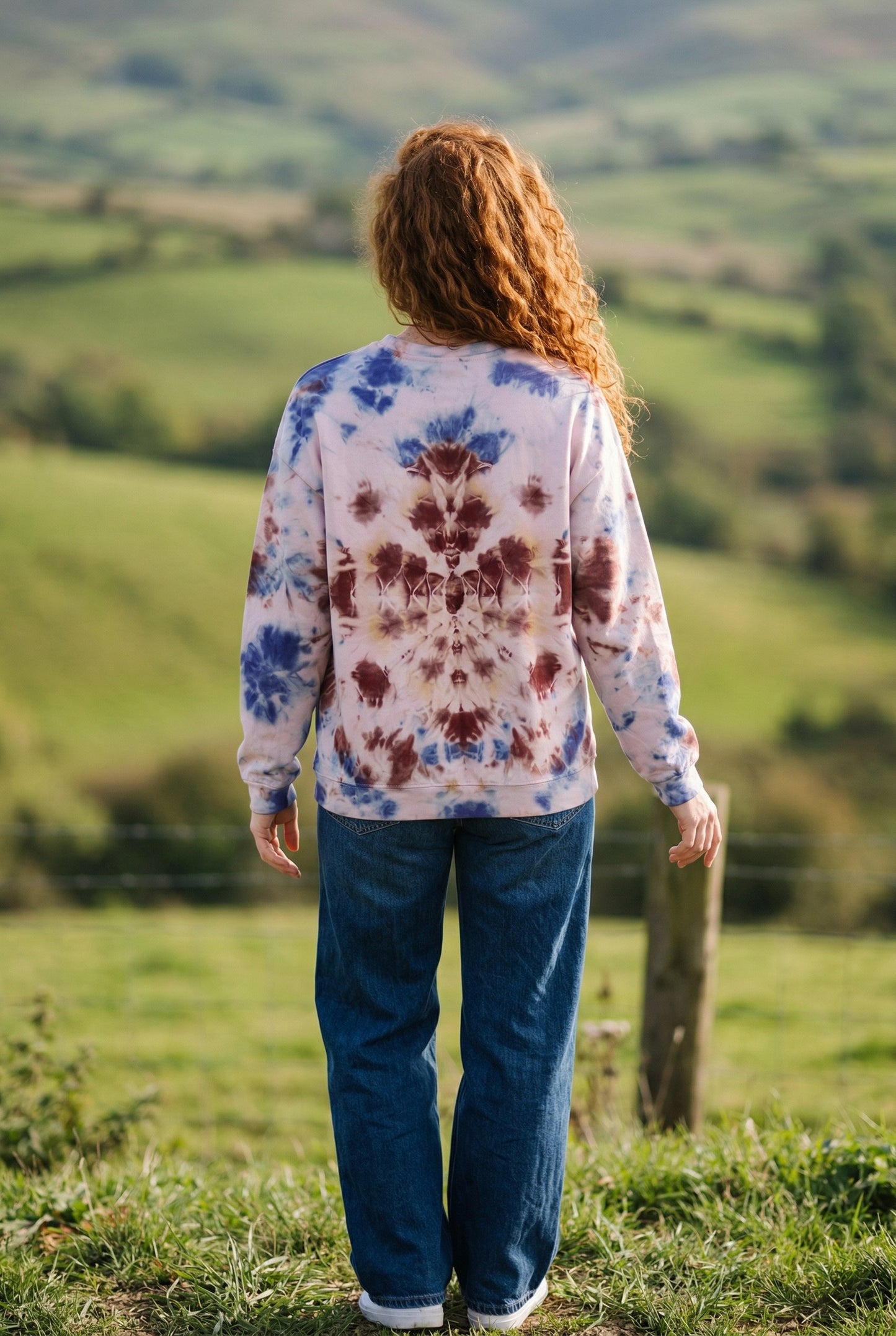 Batik Desenli Oversize Kadın Sweatshirt – %100 Pamuk, Mavi Kahve